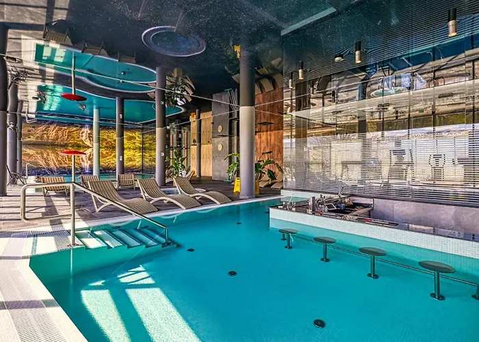 Apartamenty Zloty Horyzont Vip Z Basenem, Silownia, Grota Solna, Bawialnia I Restauracja By Royal Aparts