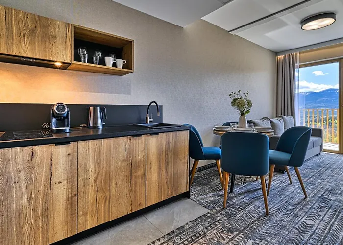 Apartamenty Zloty Horyzont Vip Z Basenem, Silownia, Grota Solna, Bawialnia I Restauracja By Royal Aparts