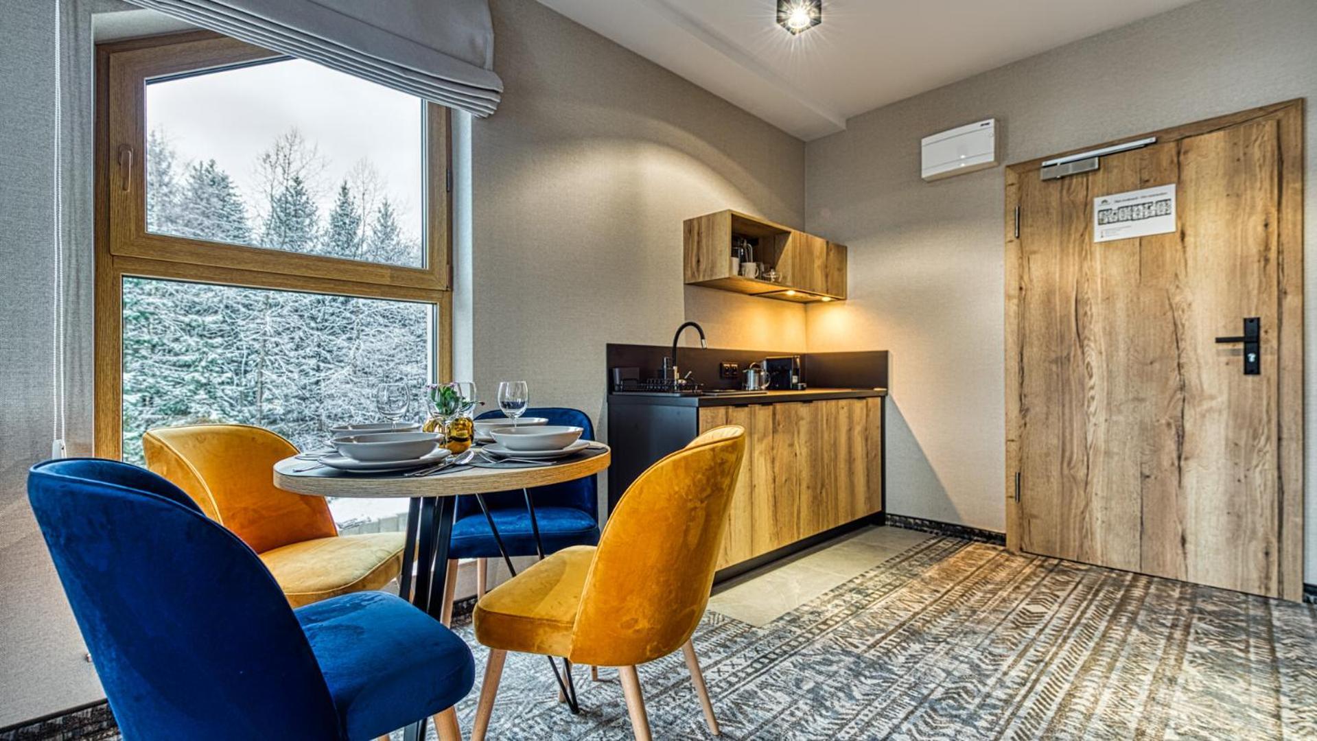 Apartment Zloty Horyzont Vip Z Basenem, Silownia, Grota Solna, Bawialnia I Restauracja By Royal Aparts *