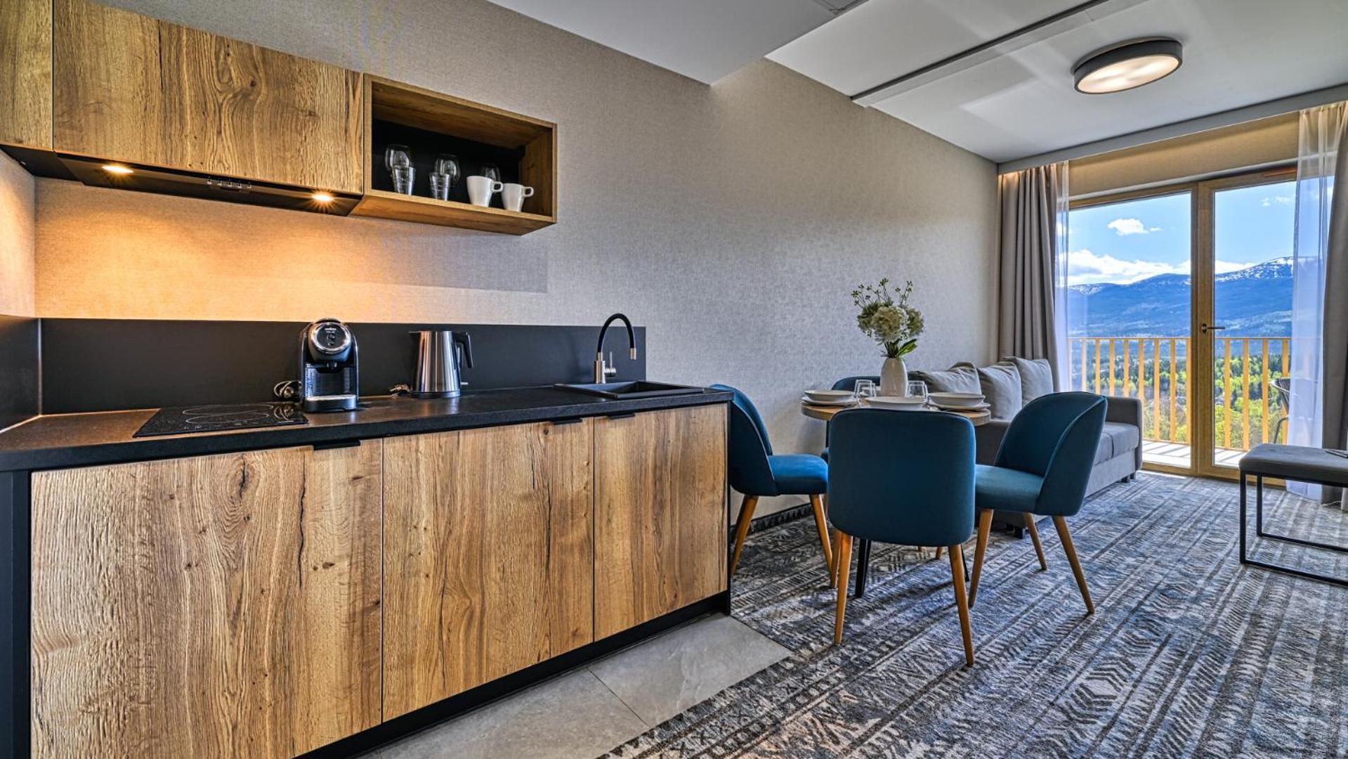 Apartment Zloty Horyzont Vip Z Basenem, Silownia, Grota Solna, Bawialnia I Restauracja By Royal Aparts